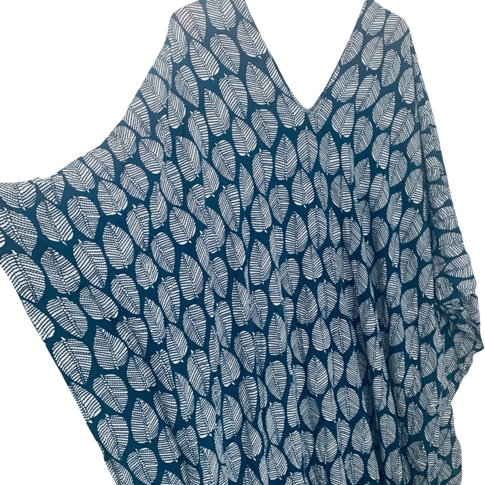 Style Park 1 Bali Rayon Blue and White Leaf Print Kaftan O/S